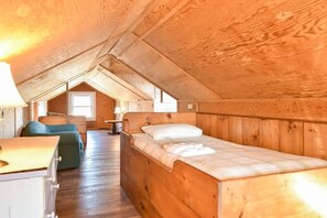 3 bedrooms, iron/ironing board, WiFi, bed sheets - Waterfront amazing views near beaches! (Eastham)