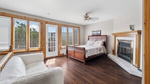 4 habitaciones, escritorio, tabla de planchar con plancha y wifi gratis