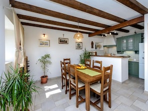 Casa (Three Bedroom Holiday Home) | Opções para refeição no quarto