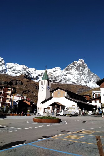 Ski chalet Cervinia Martino e Bassi ski-in-ski-out 6 persons sunny balcony wifi