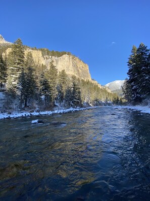 Unclassified image, 5 of 23, button - Storm Castle Highlands river cabin (Gallatin Gateway)