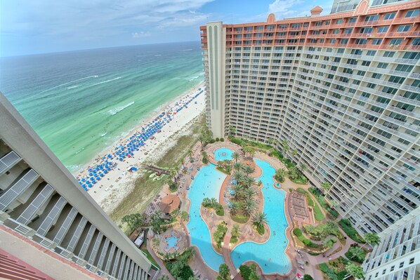 屋内プール、屋外プール