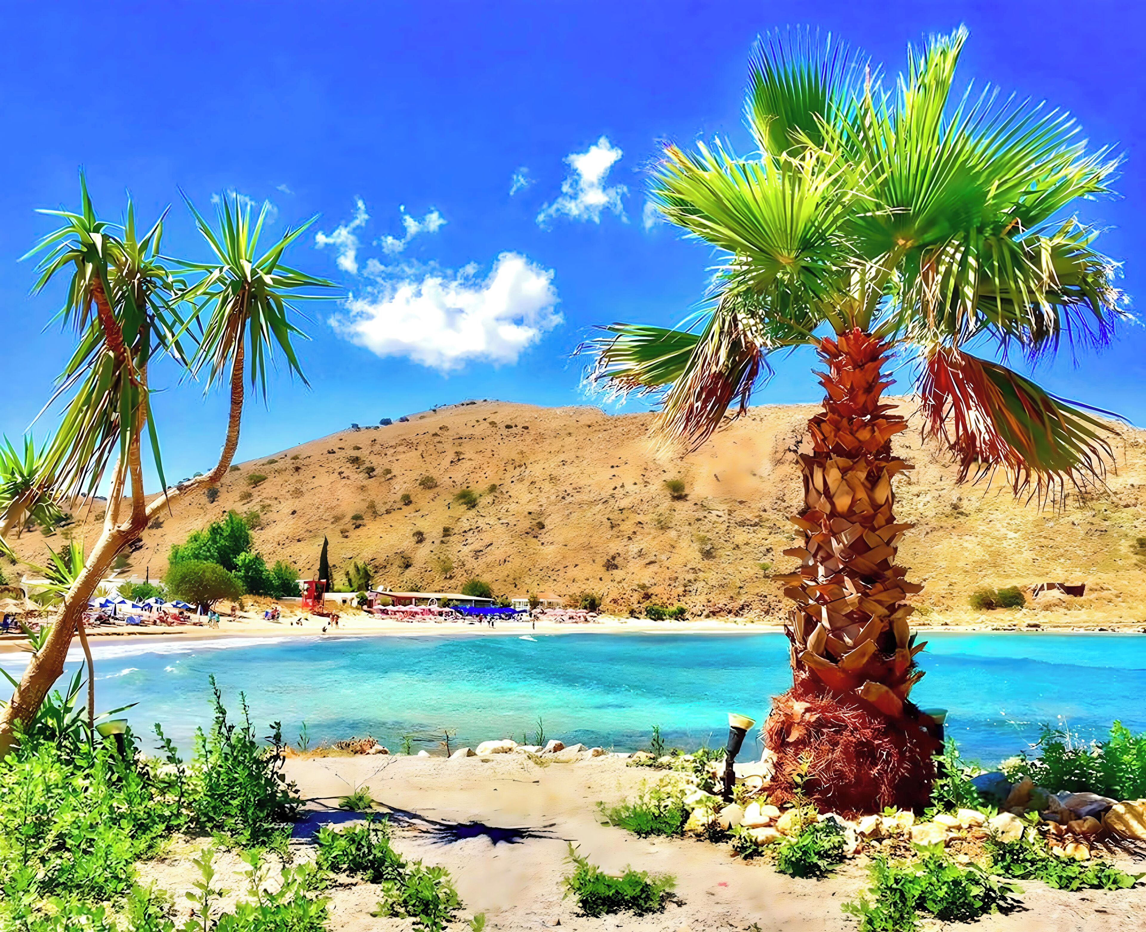 Beach nearby, sun-loungers, beach towels
