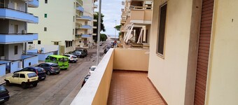 Full Apartment, First Floor 150 MT from Lido San Giovanni