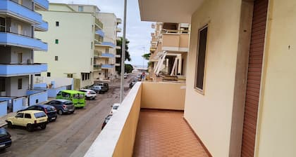 Full Apartment, First Floor 150 MT from Lido San Giovanni