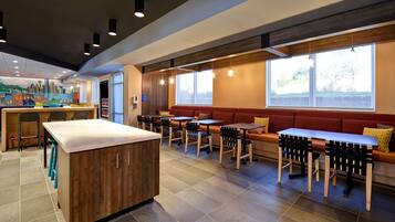 Tägliches inbegriffenes Frühstücksbuffet