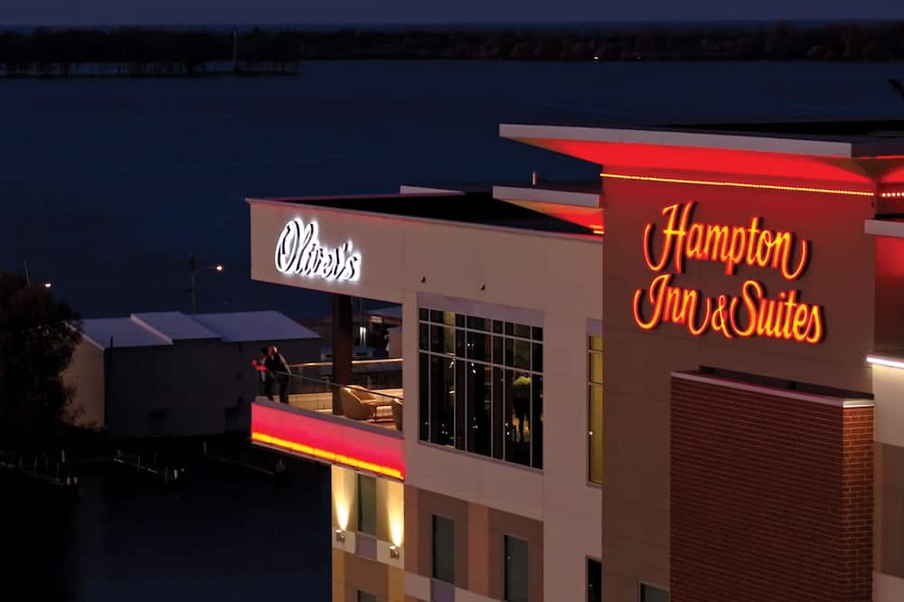 Hampton Inn & Suites Erie Bayfront