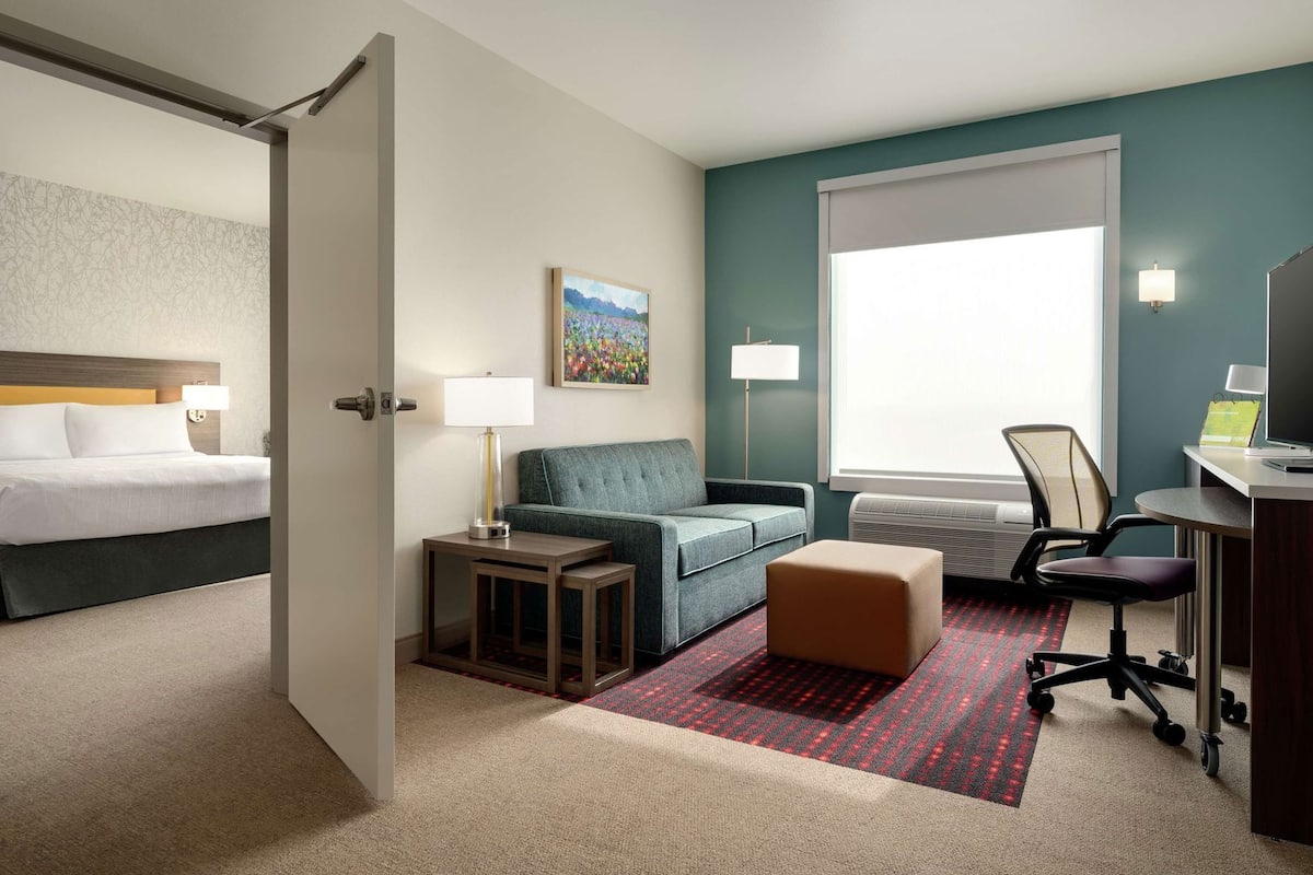 Desk, blackout curtains, iron/ironing board, free WiFi