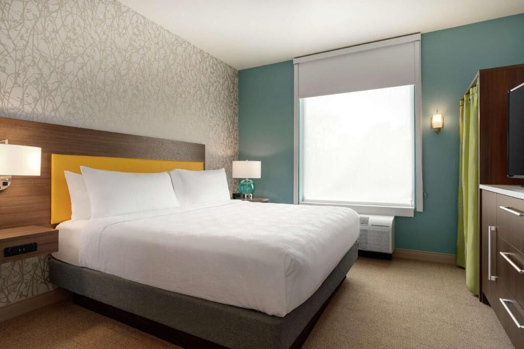 Desk, blackout curtains, iron/ironing board, free WiFi