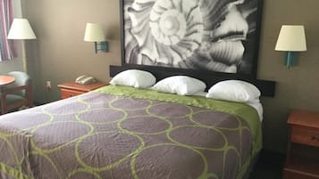 Standard Single Room, 1 King Bed, Non Smoking | Individually decorated, individually furnished, free WiFi, bed sheets