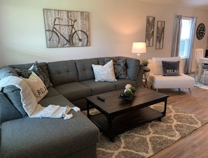 Smart TV, stereo - BRAND NEW-Cozy 5🌟Vaca Home-Lackland BMT Graduation (San Antonio)