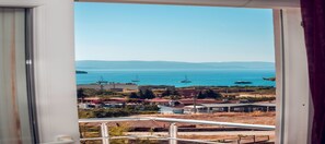 Standard Room with Sea View | Kostenloses WLAN, Bettwäsche