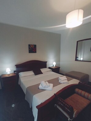 2 bedrooms, in-room safe, iron/ironing board, WiFi