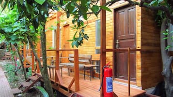 Basic Twin Room | Terrace/patio