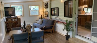 Quiet and Secluded CamperCabin at Camp Northern Lights