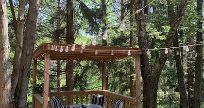 Quiet and Secluded CamperCabin at Camp Northern Lights