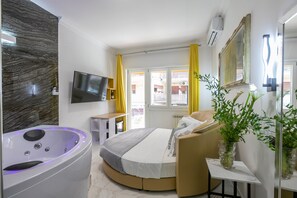 Suite nupcial | Minibar, decoració individual, escriptori i habitacions insonoritzades 