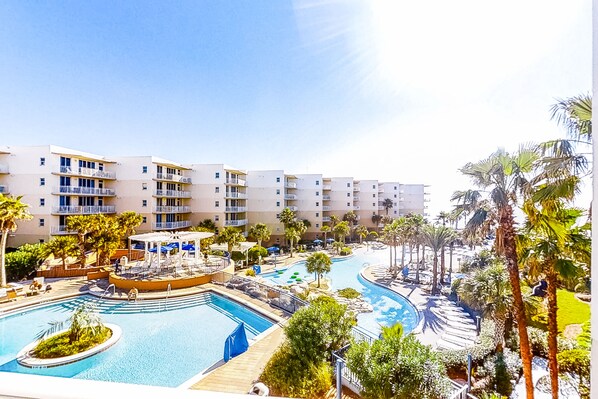 Lämmitetty uima-allas