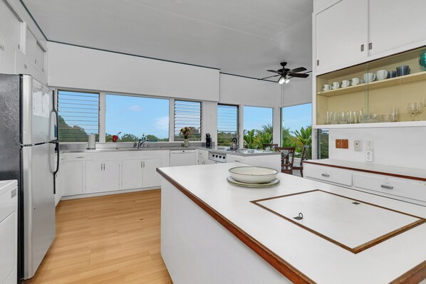 Fridge, microwave, stovetop, coffee/tea maker