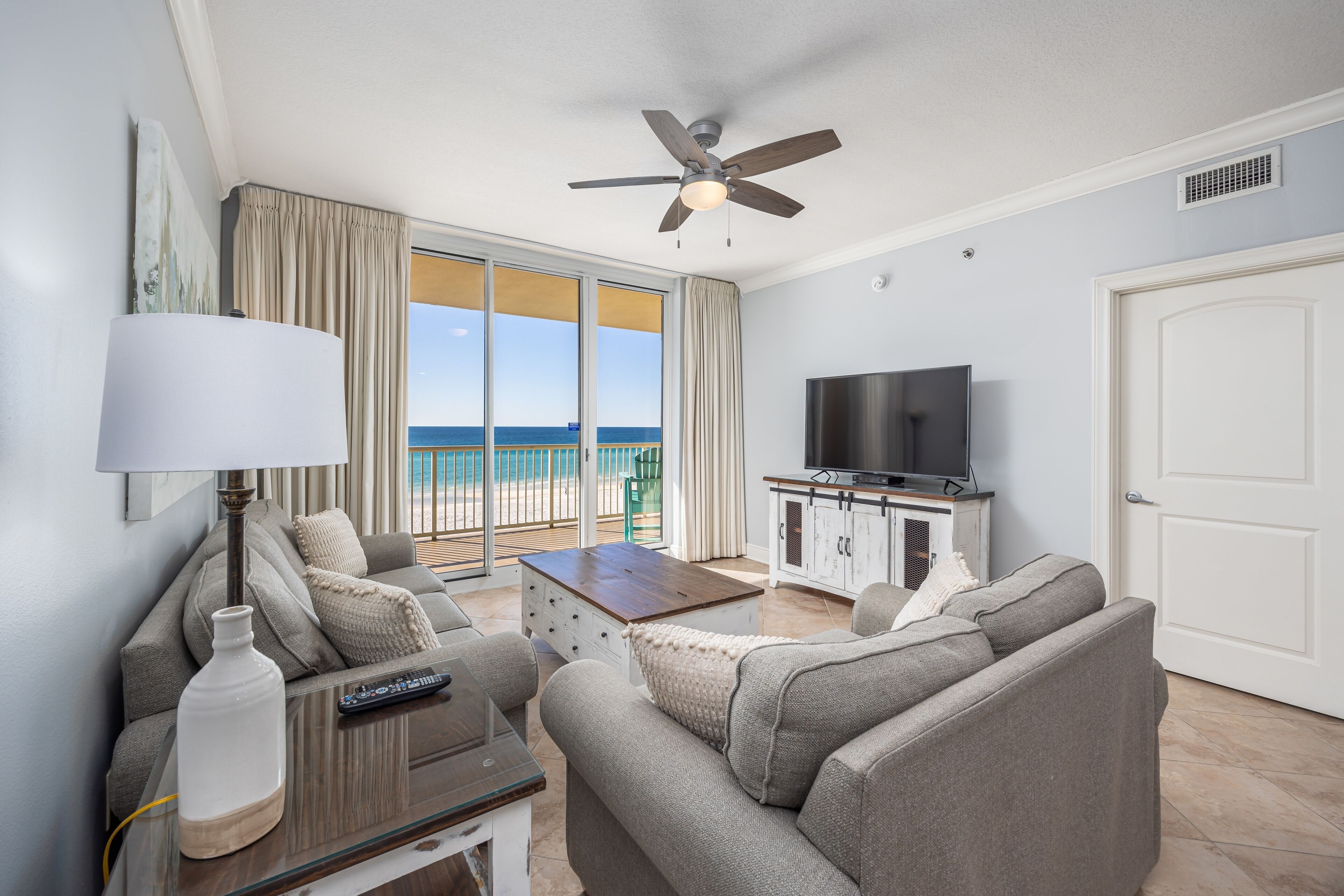 電視、DVD 播放機、影像庫