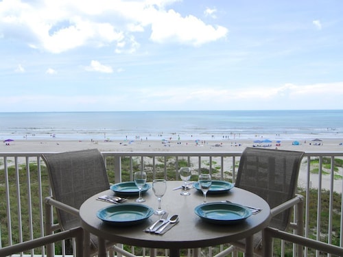 DIRECT OCEANFRONT NOW RENTING SUMMER FALL AND WINTER! BEAUTIFUL OCEANFRONT VIEW!