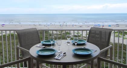 DIRECT OCEANFRONT NOW RENTING SUMMER FALL AND WINTER! BEAUTIFUL OCEANFRONT VIEW!