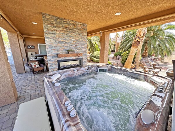 Terrace/patio - Pool House w/Billiards/HotTub@ Winery near DVNP (Pahrump)