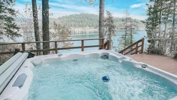 مغطس سبا خارجي