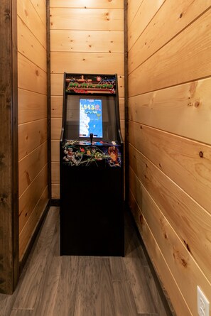 Interior - ♥ of Smokys Getaway Retreat- Brand New Fully furnished cabin w/ luxury amenities (Gatlinburg)