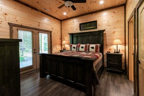 2 makuuhuonetta, silitysrauta/-lauta, Wi-Fi, vuodevaatteet