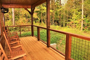Terrace/patio - ♥ of Smokys Getaway Retreat- Brand New Fully furnished cabin w/ luxury amenities (Gatlinburg)