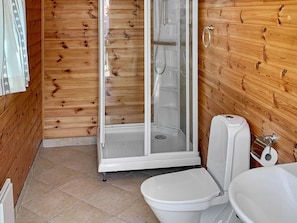 Bathroom - Holiday Home in JÃ¸rpeland (Strand)