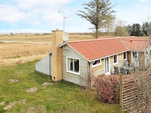 Exterior - Enticing Holiday Home in Hirtshals near Beach (Hirtshals)