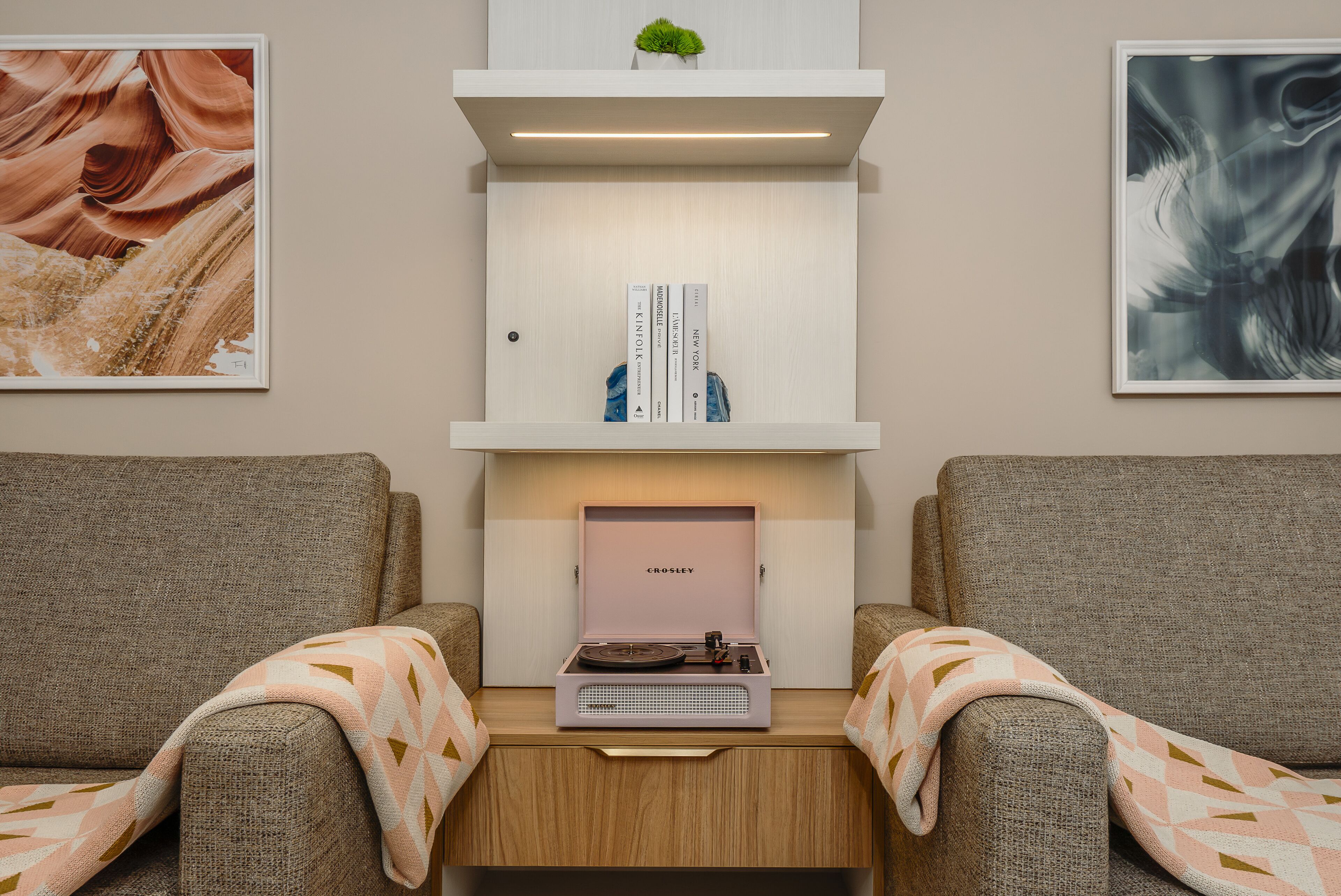 1 bedroom, premium bedding, down comforters, in-room safe