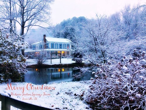 Historic 1884 Bed & Breakfast EnSuite Near Dollywood! Sleeps 3 & Pvt bath shower