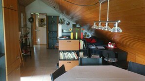 Interior - "Quaisser" holiday flat with terrace, balcony, pool and sauna (Miltenberg)