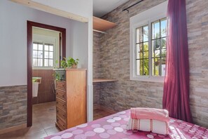 5 bedrooms, free WiFi, bed sheets - Feel at Home at Villa Mayo (Conil de la Frontera)