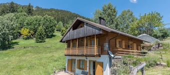 Alpine Vacation Home "Baita Serpillo" with Unique Mountain View & Private Garden