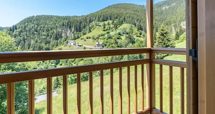 Ferienhaus "Baita Serpillo" mit einzigartigem Bergblick und privatem Garten