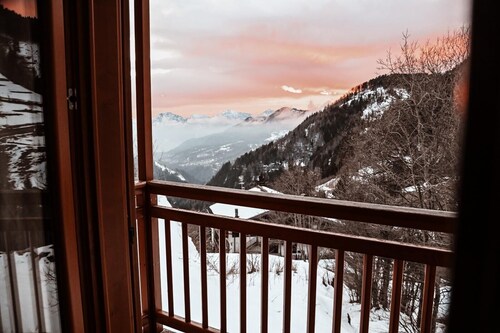 Alpine Holiday Home "Baita Serpillo" with Unique Mountain Views and Private Garden