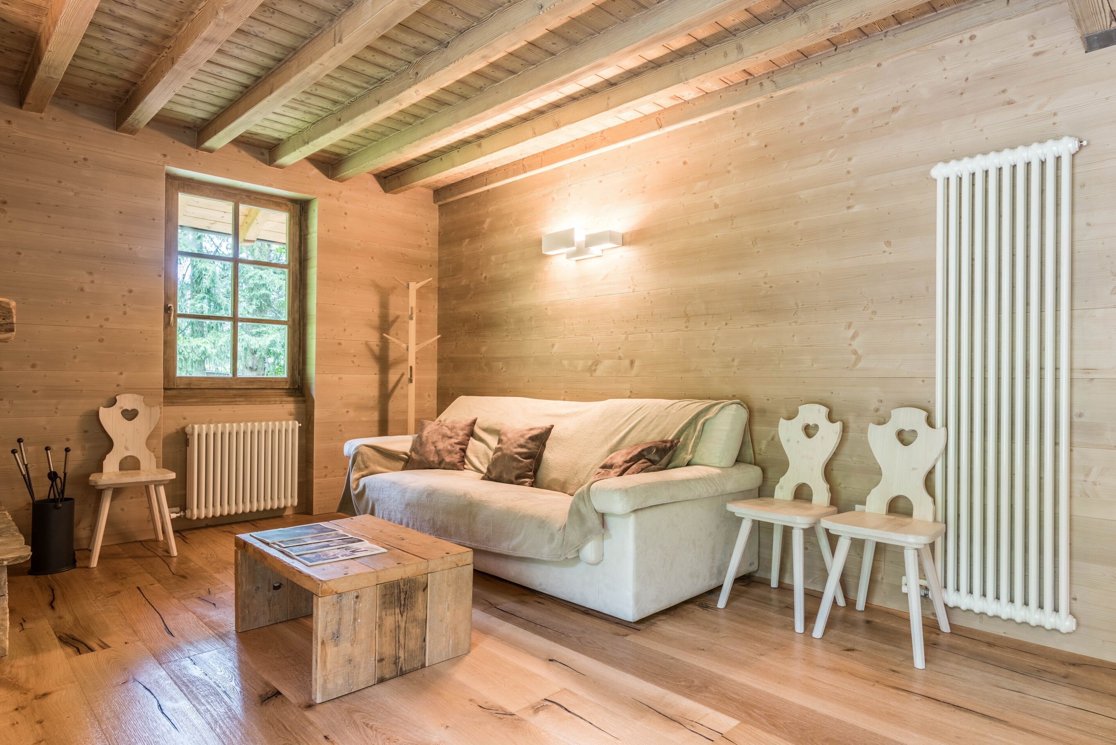 Fernseher, Kamin, Videospielkonsole