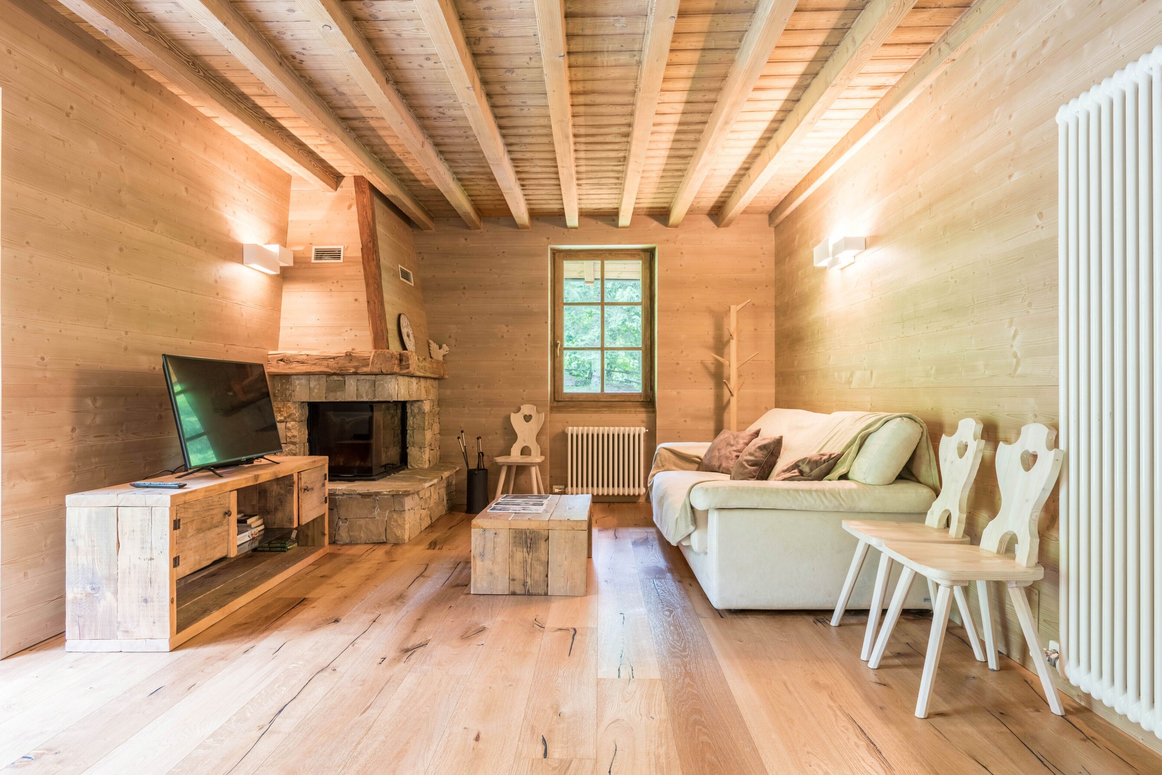 Fernseher, Kamin, Videospielkonsole