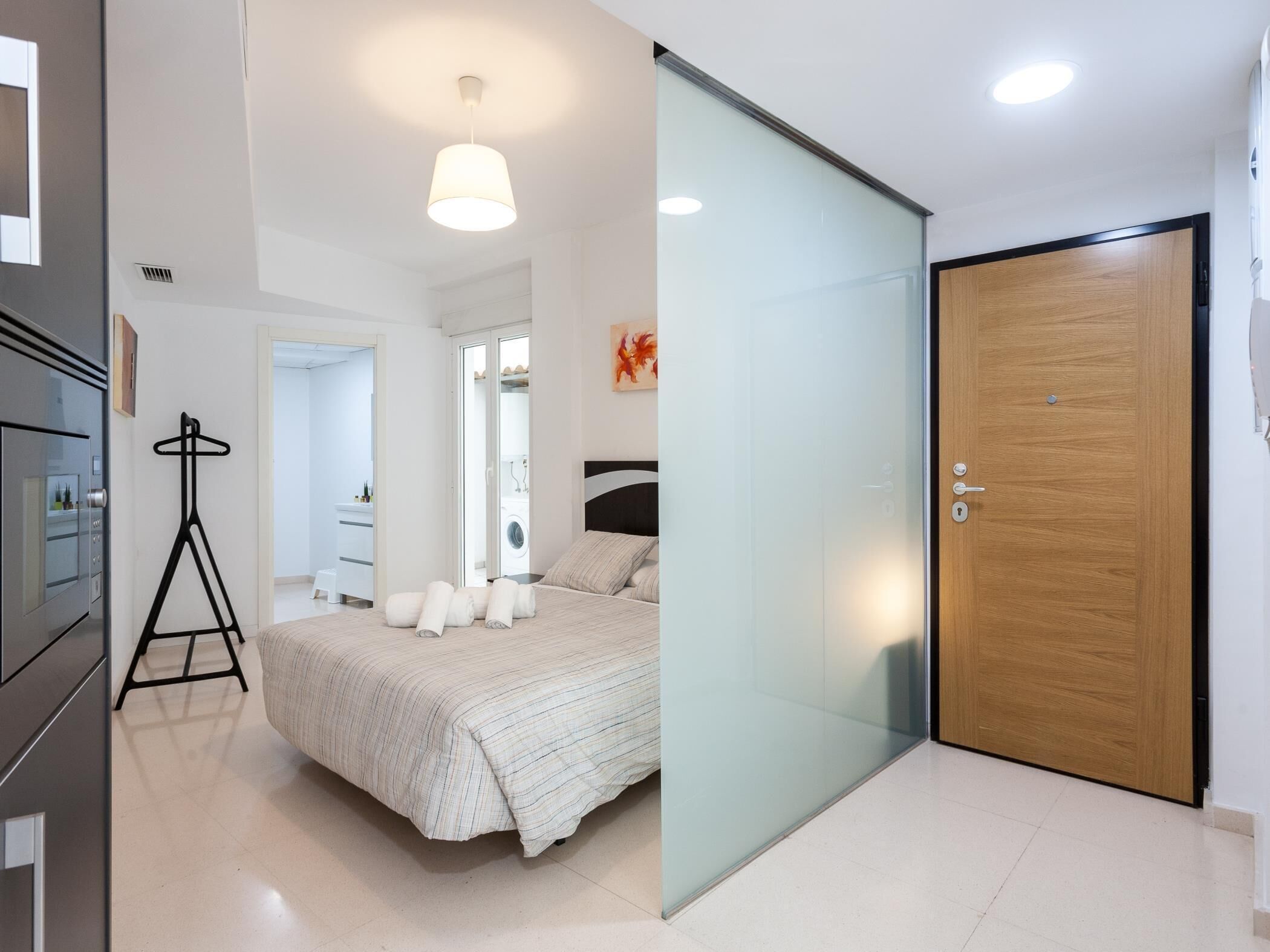 1 slaapkamer, een strijkplank/strijkijzer, internet