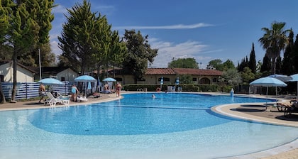 Comfortable campsite chalet/ mobile home | Near beach | Tuscany | Viareggio