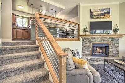 The Overlook Gem: Stunning Views & Serenity Awaits
