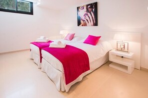 6 bedrooms, in-room safe, iron/ironing board, travel cot