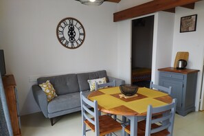 Dining - RENTAL 88 2/4 persons 500m plage 2 Etoiles 3 to 6 nights ask for a quote (Dolus d'Oléron)