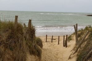 Una playa cerca