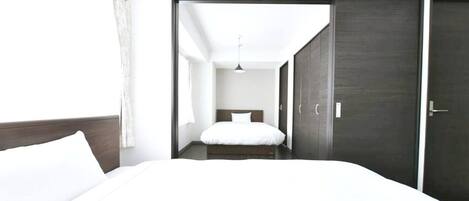 2 室のベッドルーム、アイロン / アイロン台、WiFi (無料)、ベッドシーツ