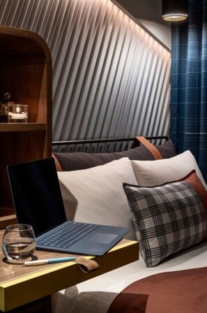 1 dormitorio, escritorio, tabla de planchar con plancha y wifi gratis